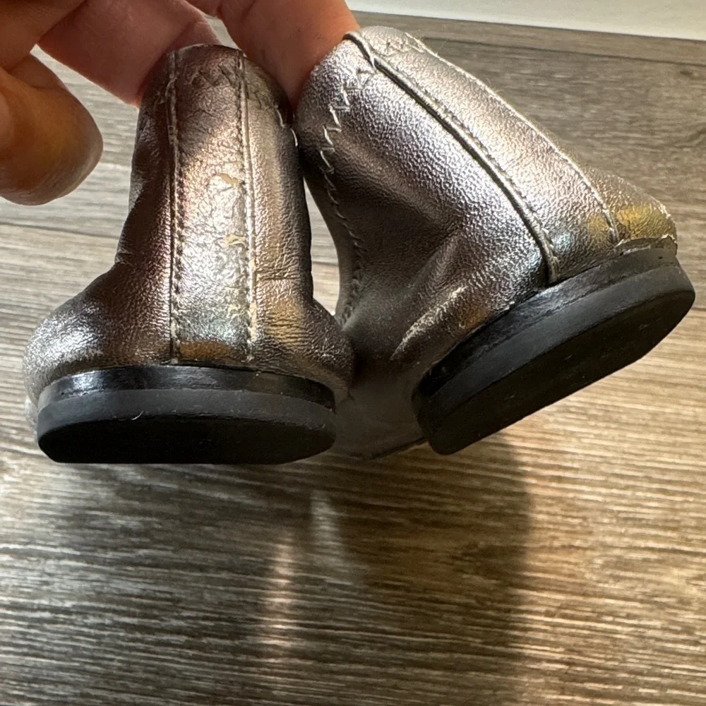 Tory Burch Metallic Silver Flats woman’s 6.5 (s87)